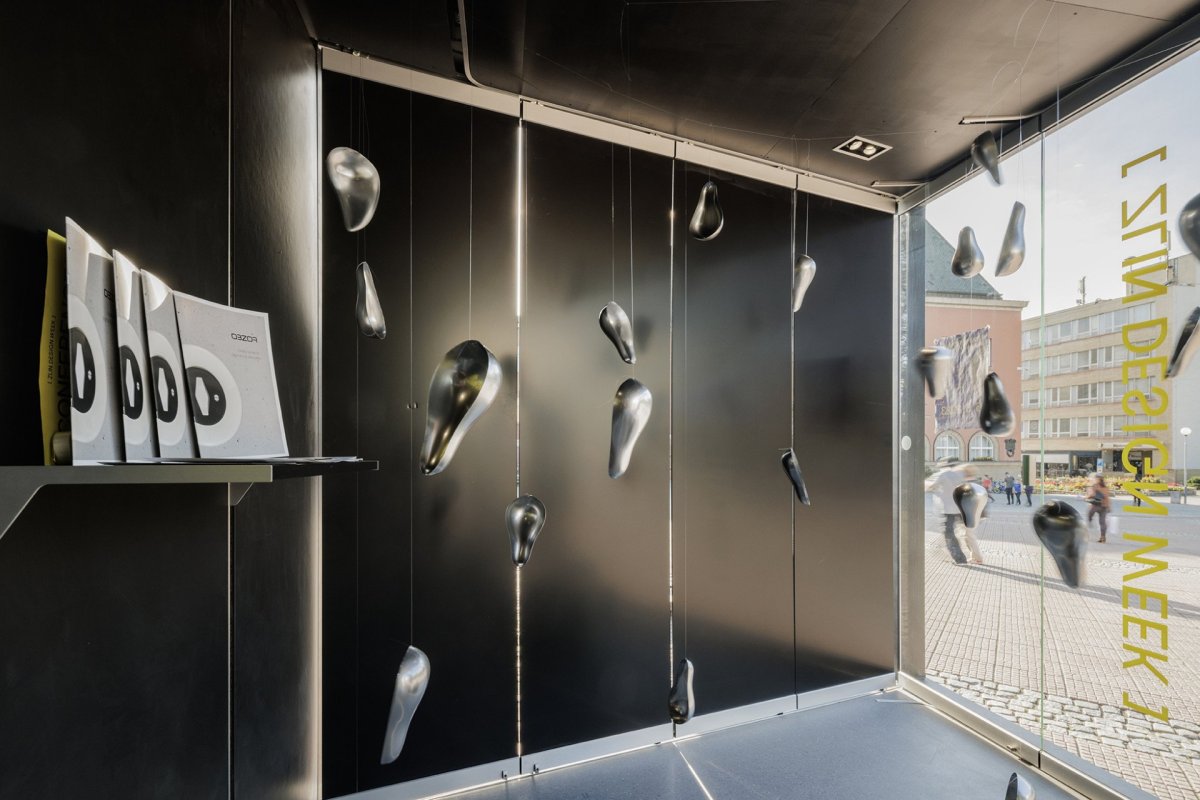 Společnost KOMA MODULAR již desátým rokem realizuje CITY moduly, které jsou designovým prvkem ve veřejném prostoru