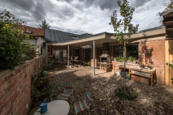 Rekonstrukce RD v bývalé dělnické kolonii, KAMKAB!NET / Radim Horák, Hana Horáková