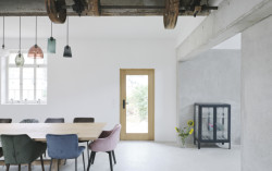 Architekt Marc Flick zrekonstruoval zchátralý dvůr v západním Německu