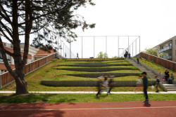 Studio Arch.Design realizovalo novou sportovní halu základní školy v pražských Letňanech