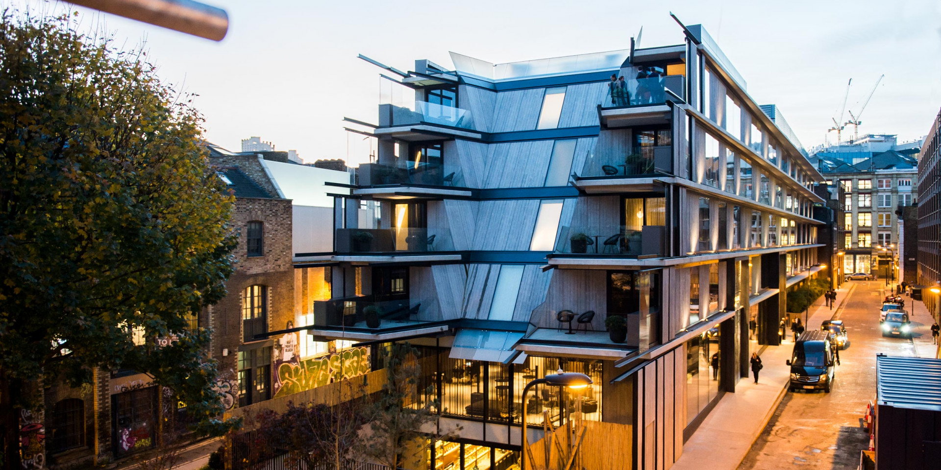 Nobu Hotel Shoreditch v Londýně od studia Ben Adams Architects