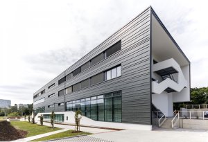 Pavilon IMPAKT MFF UK, majo architekti / Jan Jaroš, Štěpán Jablonský