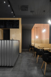 Interiér Cafe Smoo v Příbrami, Michael Karnet