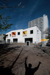 ateliér POVĚTROŇ, Řadové domy Fričova – foto