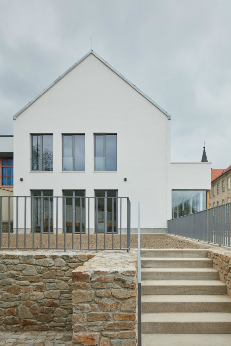 Přístavba Katolického gymnázia v Třebíči, Ateliér Tišnovka