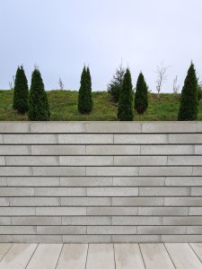 Kvalitní zeď zamezí nechtěným pohledům, ale poskytne i žádoucí zvukovou izolaci. Ilustrační foto.