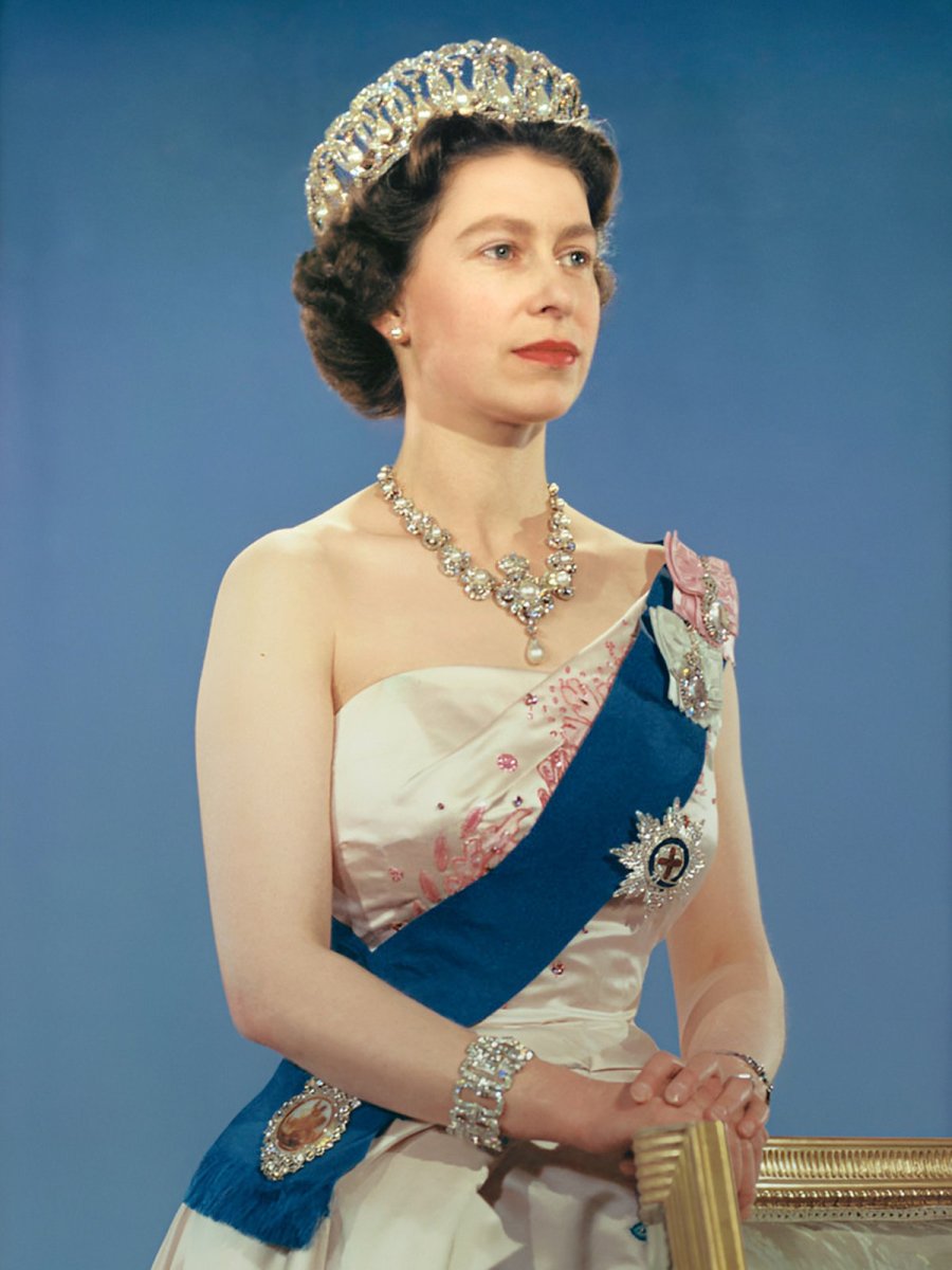 Alžběta II. v roce 1959 - 7 let po začátku její vlády.