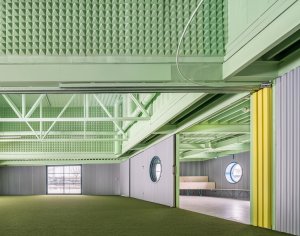 Educan Centrum od španělského studia Eeestudio