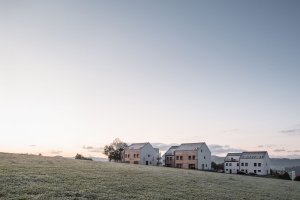 Bytové domy v Rožnově pod Radhoštěm od Studia acht, realizace 2020