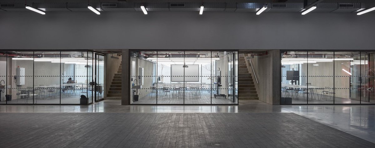Finalista: Projektový ateliér UMPRUM - Technologické centrum UMPRUM