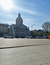Pohled na katedrálu od Casa del Fascio
