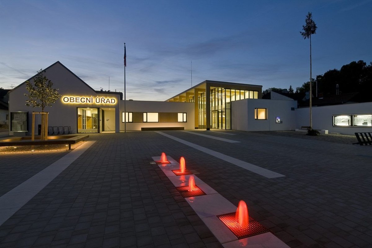 Revitalizace středu obce Bílovice nad Svitavou, P. P. Architects