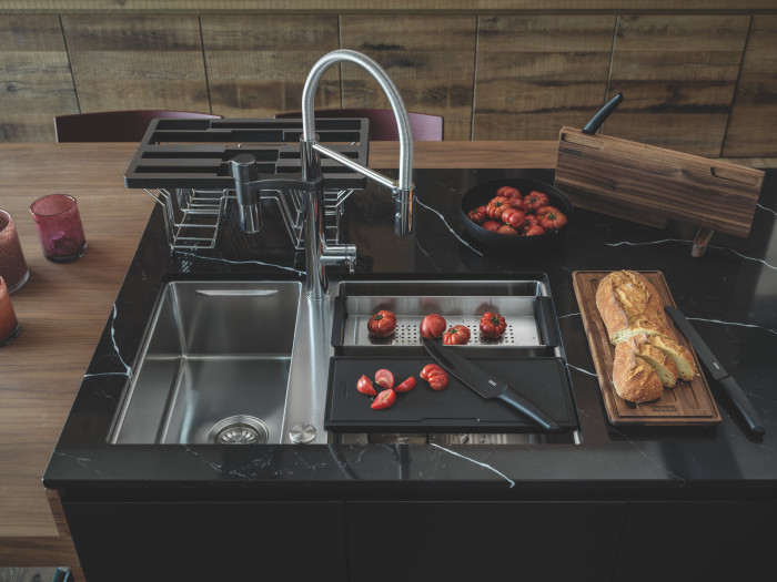 Nerezový dřez Box Center se spodní montáží