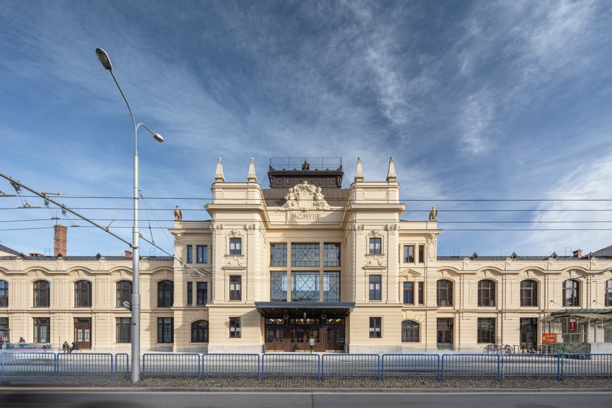 Stav po rekonstrukci (Rekonstrukce vlakového nádraží v Českých Budějovicích; A8000)
