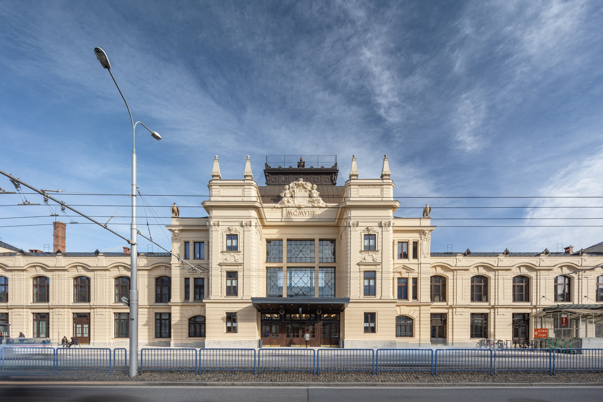 Stav po rekonstrukci (Rekonstrukce vlakového nádraží v Českých Budějovicích; A8000)