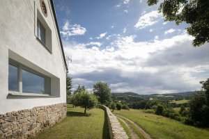 Rekonstrukce stodoly ve Středních Čechách, Studio Raketoplán