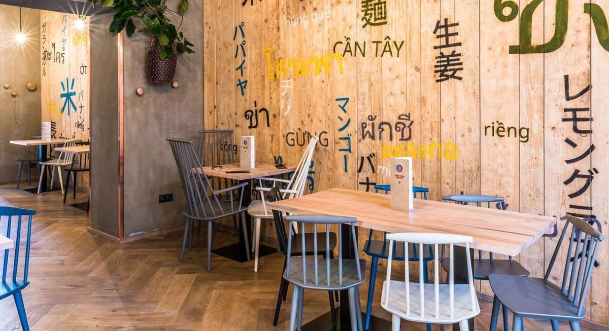 Kryštof Blažek, Interiér restaurace Modrý Zub - foto