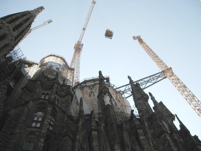 Antoni Gaudí, chrám Sagrada Família: I po sto čtyřiceti letech stavba stále pokračuje