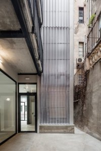 Dočasný bytový dům v Barceloně, Straddle3 + Eulia Arkitektura + Yaiza Terré