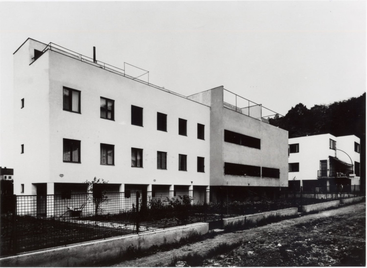 Kolonie Nový dům v Brně, provádí historici architektury Dagmar Černoušková a Jindřich Chatrný