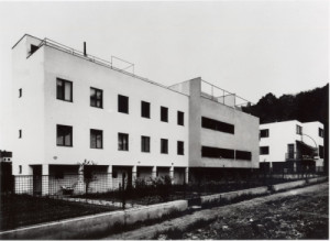 Kolonie Nový dům v Brně, provádí historici architektury Dagmar Černoušková a Jindřich Chatrný