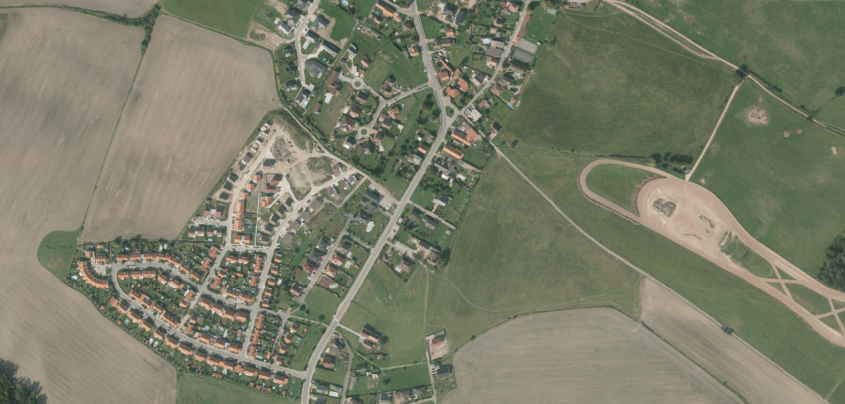 Němčice u Pardubic, 2020. Za posledních dvacet let stoupl počet obyvatel ze 150 na 850 obyvatel.