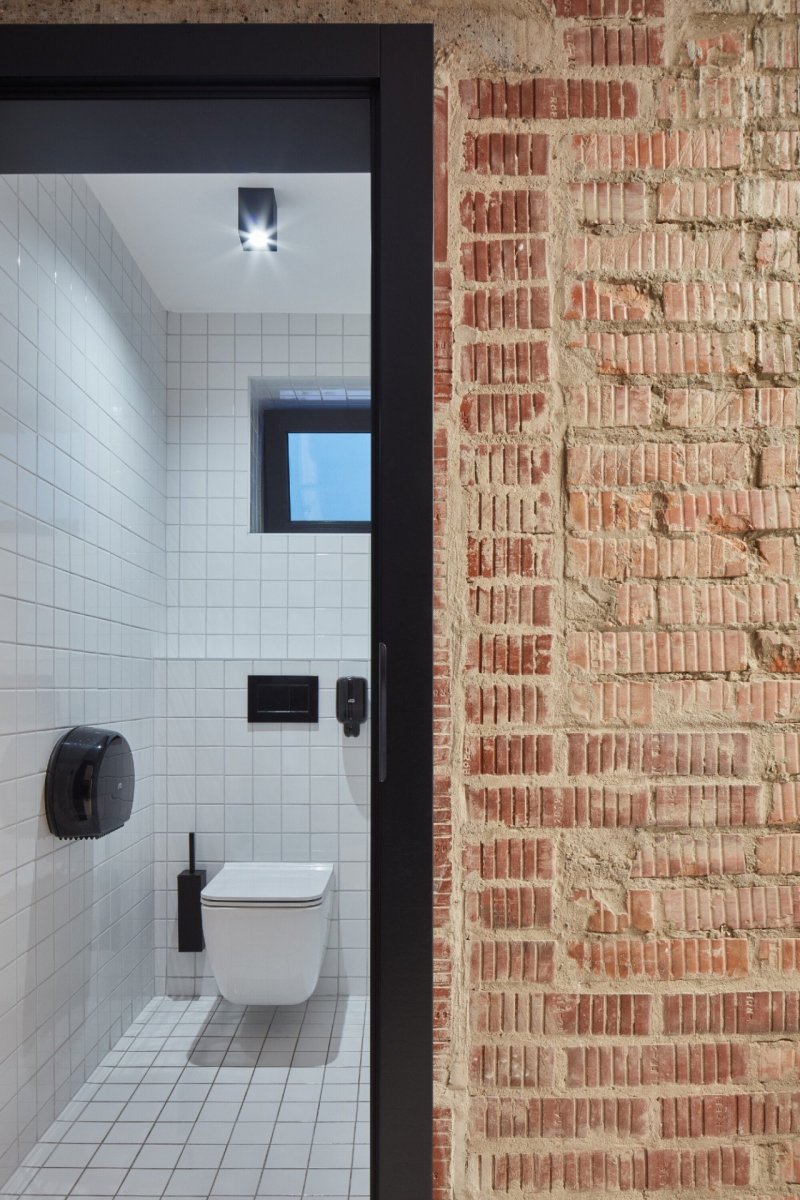 Dentální klinika myTREEDK v Opavě, QARTA Architektura / David Wittassek