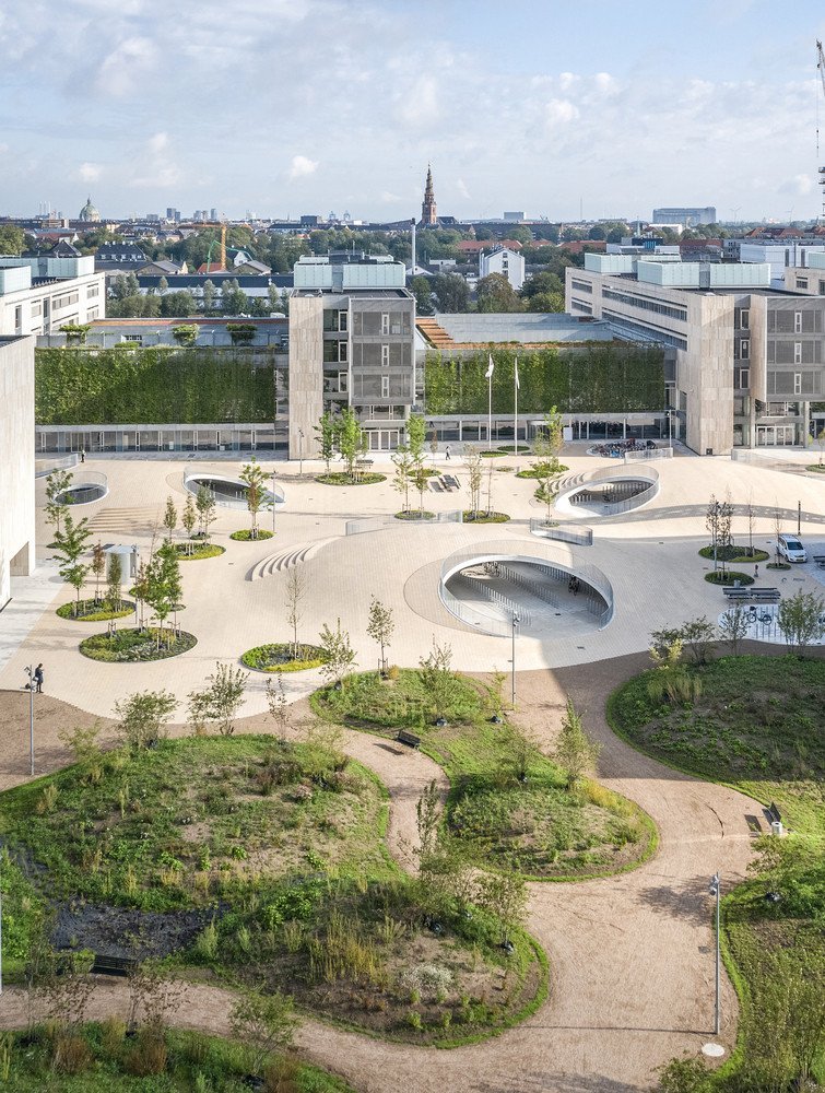 Náměstí Karen Blixens Plads v Kodani