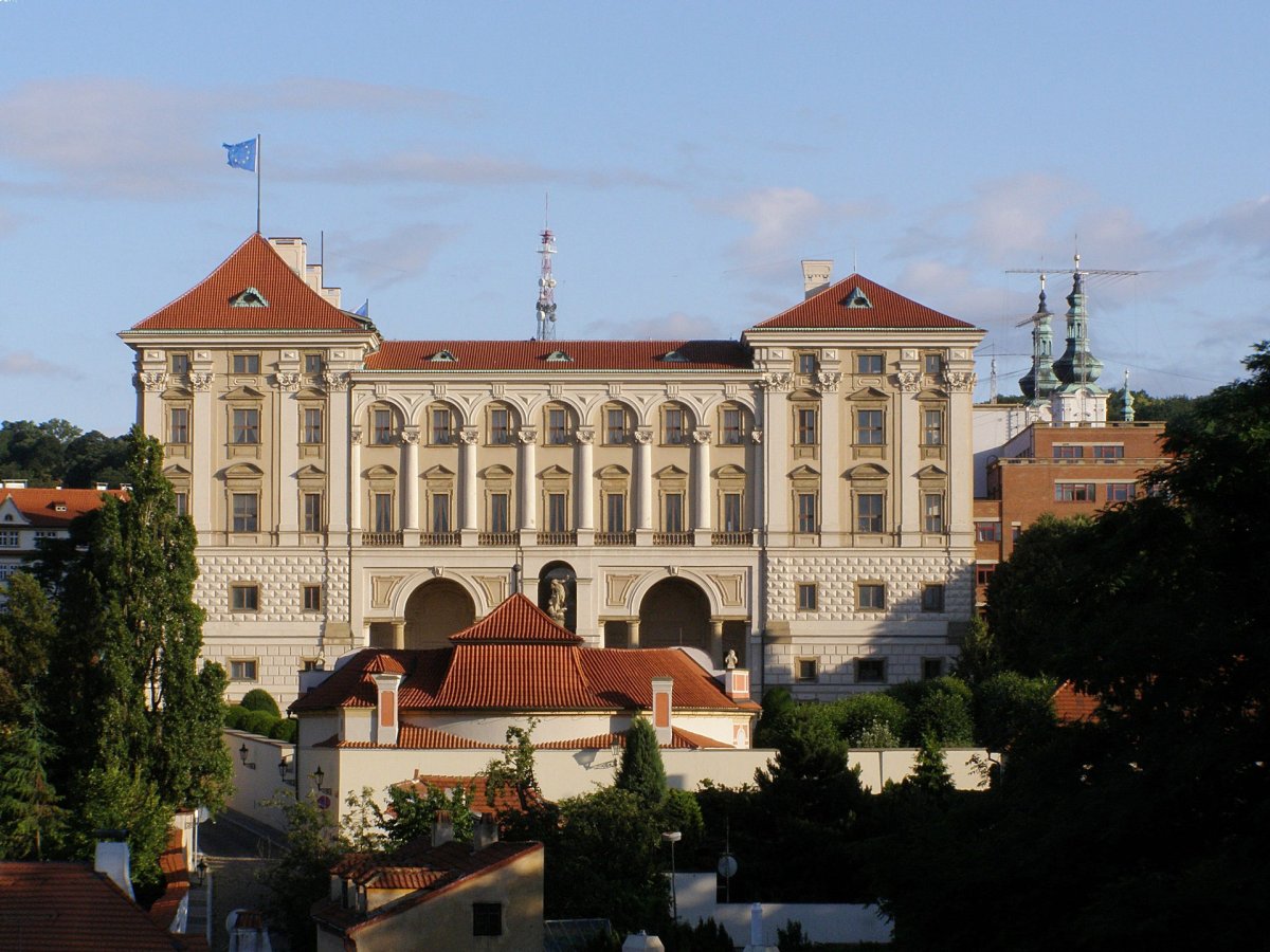 Česko má 13 nových kulturních památek, mezi nimi i Černínský palác
