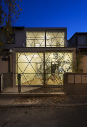 Řadový dům Jinonice, Roháč Stratil