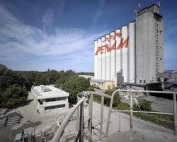 Administrativní budova ve Strančicích, Architektura s.r.o.