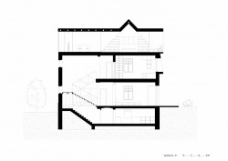 Vila Trojúhelník, Studio AEIOU, řez