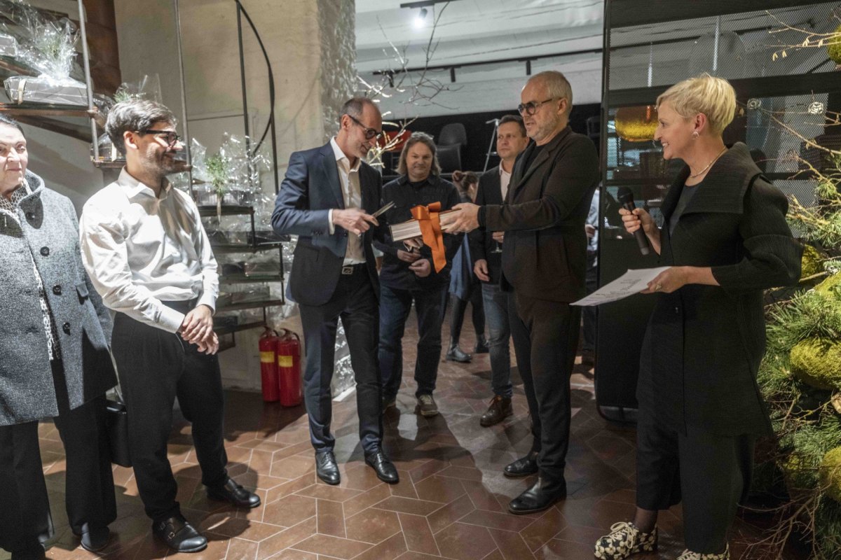 Studio Mimolit uvedlo v prostorách holešovického showroomu Konsepti výstavu Spřízněné duše