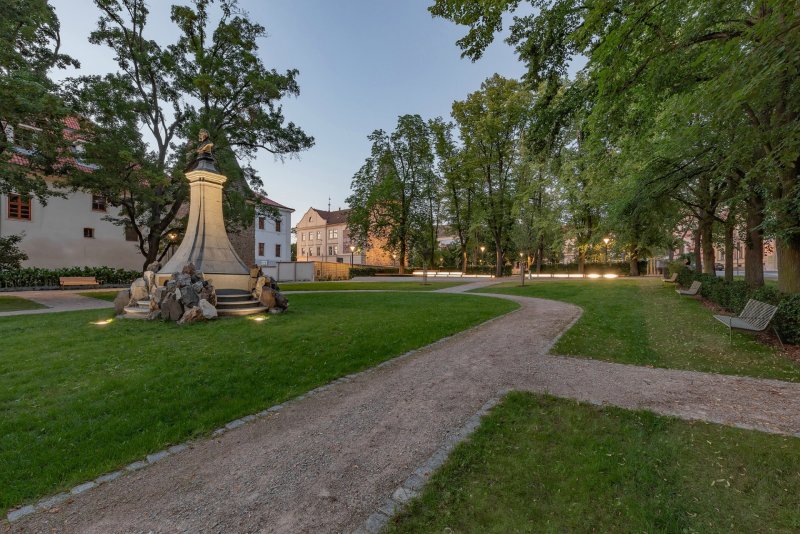 Revitalizace Vrchlického sadů v Klatovech, CHVOJKA / architekt,