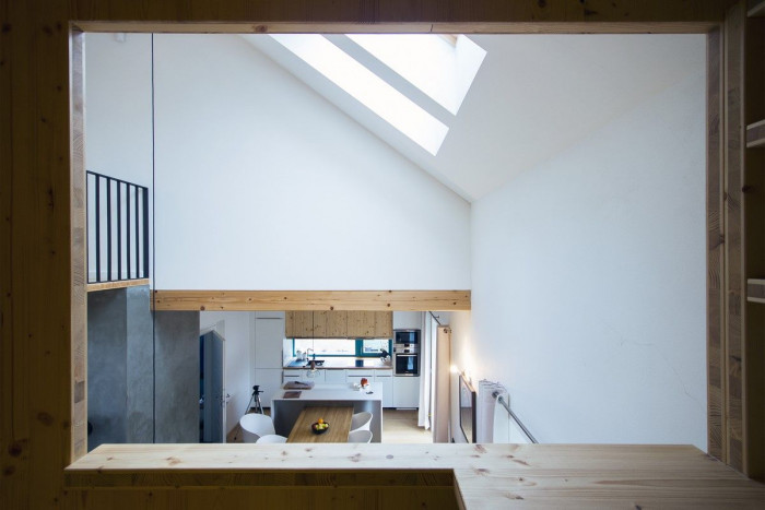 Dům s hnízdem, MAJO, Foto