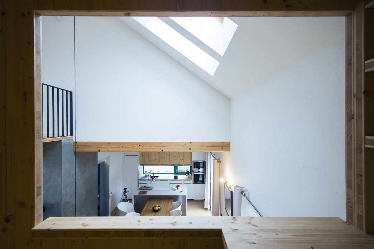 Dům s hnízdem, MAJO, Foto