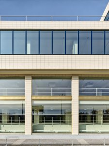 Budova Elektrických podniků v Praze-Holešovicích po rekonstrukci od studia TaK Architects