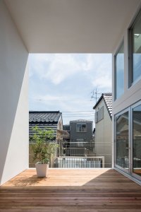 Takuro Yamamoto, Malý dům s velkou terasou - foto