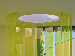 Tiny House ve výrobním závodu firmy Rigips navrhl student František Exner.