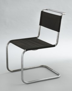 Židle B33 od společnosti Thonet podle návrhu Marcela Breuera