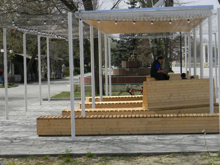 +48 Grupa Projektowa, Vladimír Balda, Jiří Žid, Pavilon na nábřeží Dněpru – foto