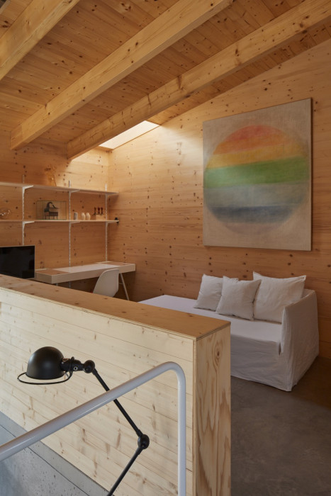 Dům za zdí, Mjölk architekti