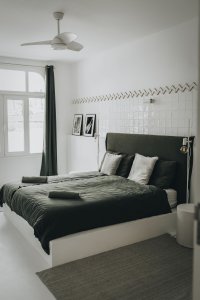 Jsou zde taky ložnice. (Villa Amonita na Lanzarote, OOOOX)