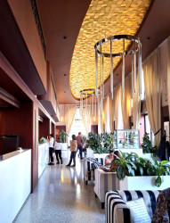 Nachází se v bývalém Hornickém domě z 20. let.