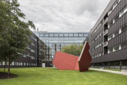 Knut Henrik Henriksen, Façade Charade. Lokace: Lørenskog, Akershus University Hospital 2008 - foto