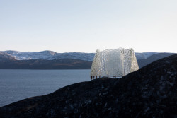 Skleněný pavilon v Grónsku od architekta Konstantina Ikonomidise