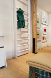 Interiér mezonetového bytu na Praze 3 od Kamily Jarkovské