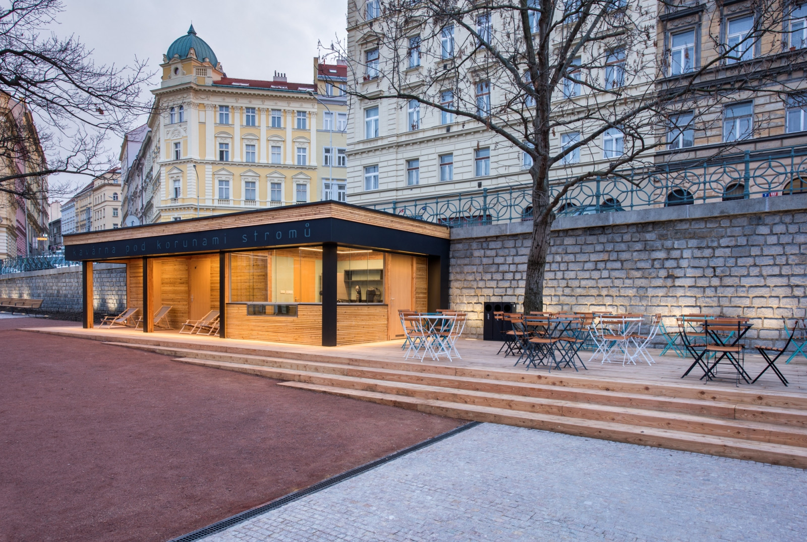 Revitalizace Kostnického náměstí na pražském Žižkově od Hany Špalkové a Radmily Fingerové, realizace 2019