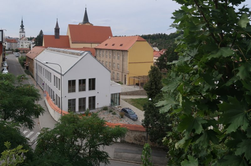 Dostavba katolického gymnázia v Třebíči-Jejkově, Petr Todorov. Zdroj: Klub Za starou Prahu