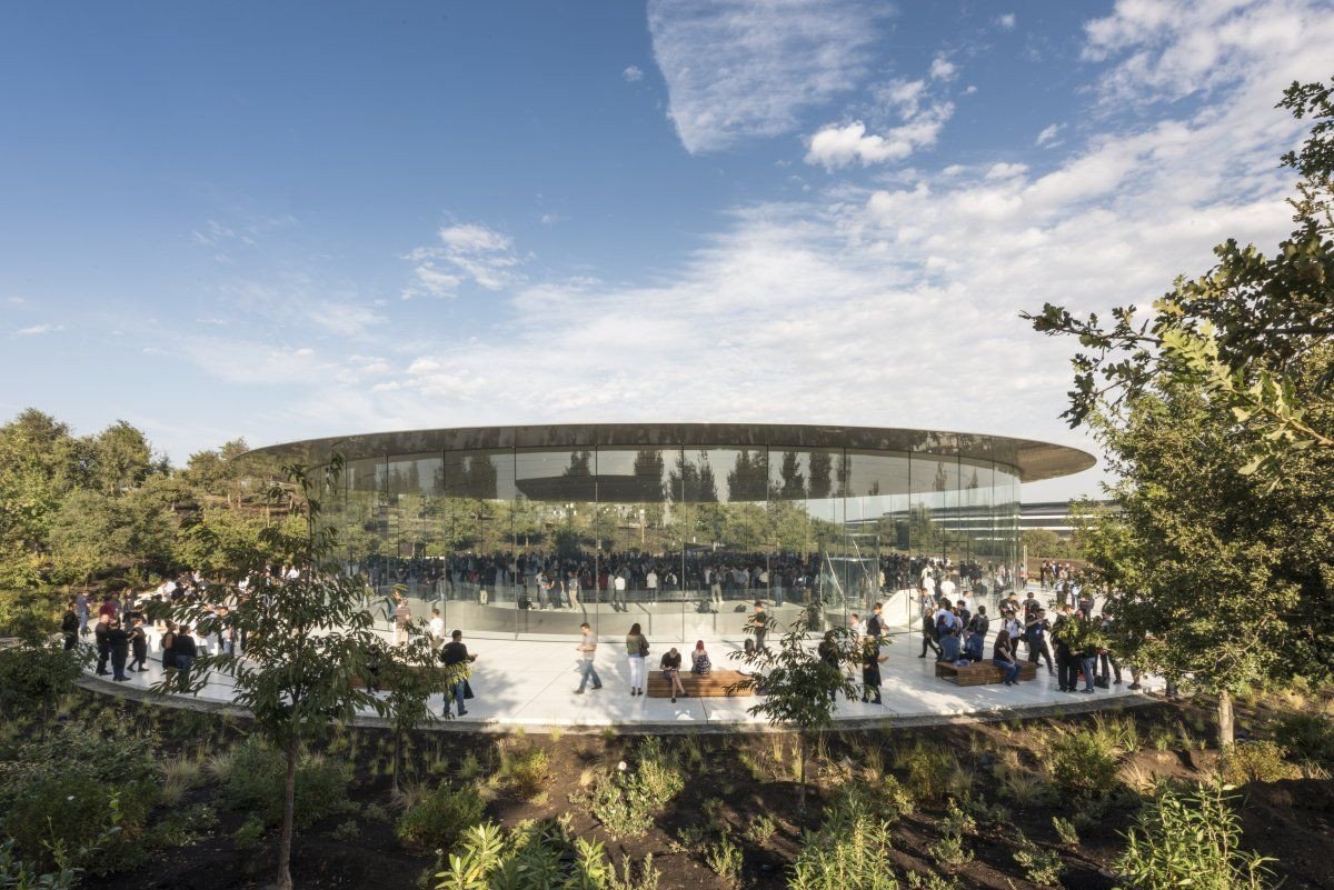 Divadlo Steva Jobse, Foster+Partners